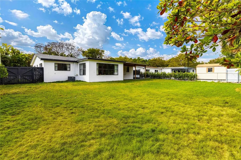 2515 NE 207th Street Miami, FL 33180