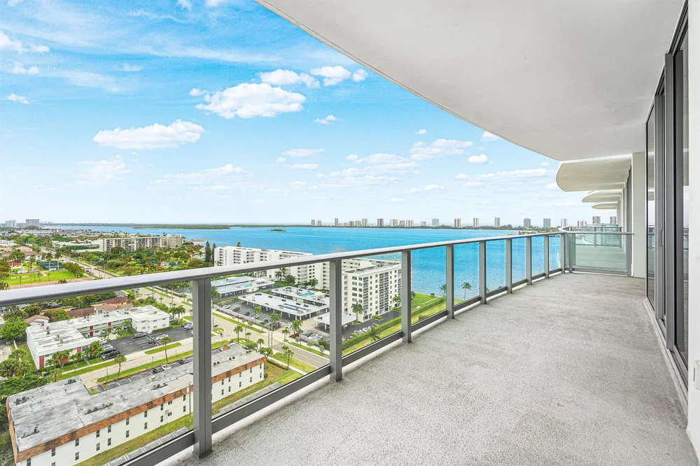 220 Lake Shore Drive #1613 Lake Park, FL 33403