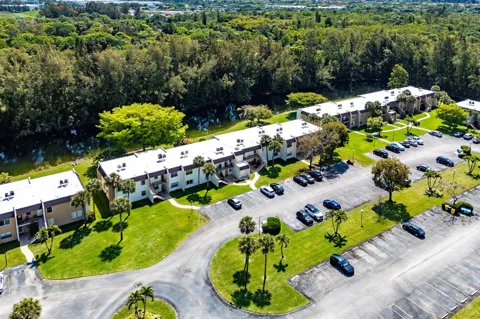 130 Lake Meryl Drive #228