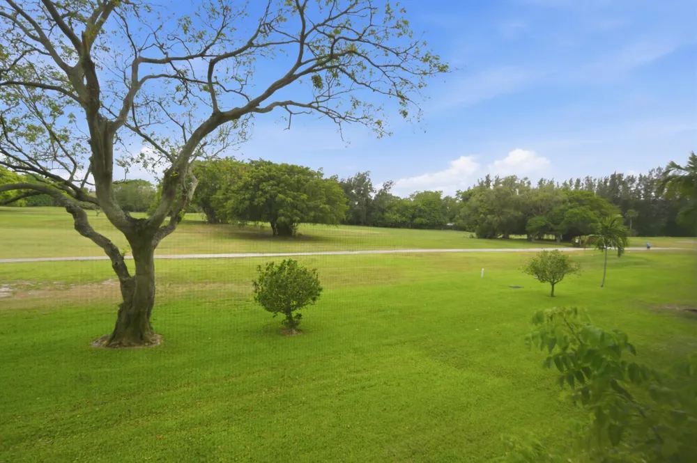 3100 Palm Aire Drive #208 Pompano Beach, FL 33069