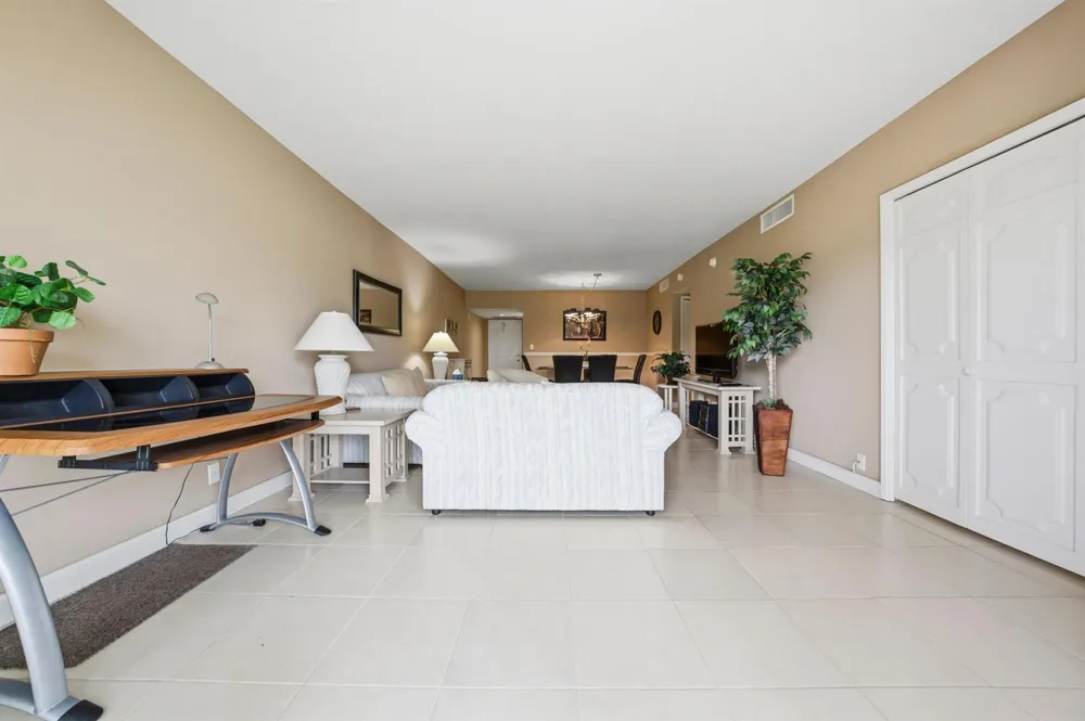 3100 Palm Aire Drive #208 Pompano Beach, FL 33069