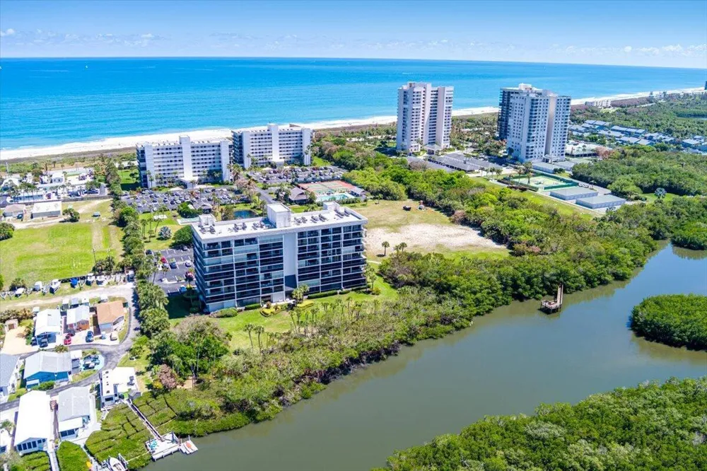 5059 Hwy A1a #401 Hutchinson Island, FL 34949