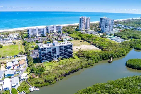 5059 Hwy A1a #401