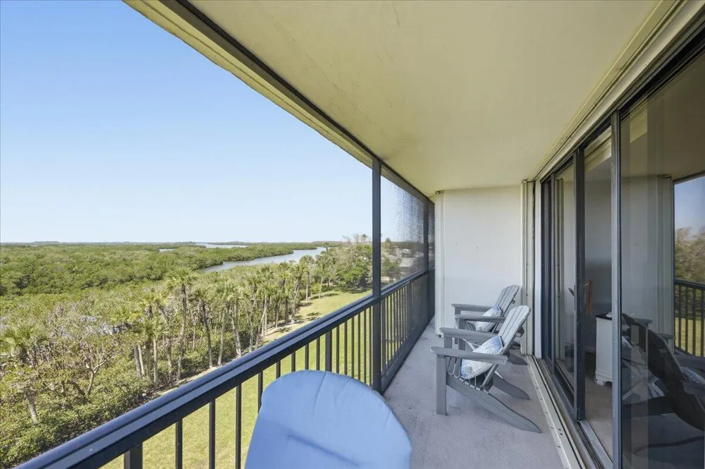 5059 Hwy A1a #401 Hutchinson Island, FL 34949