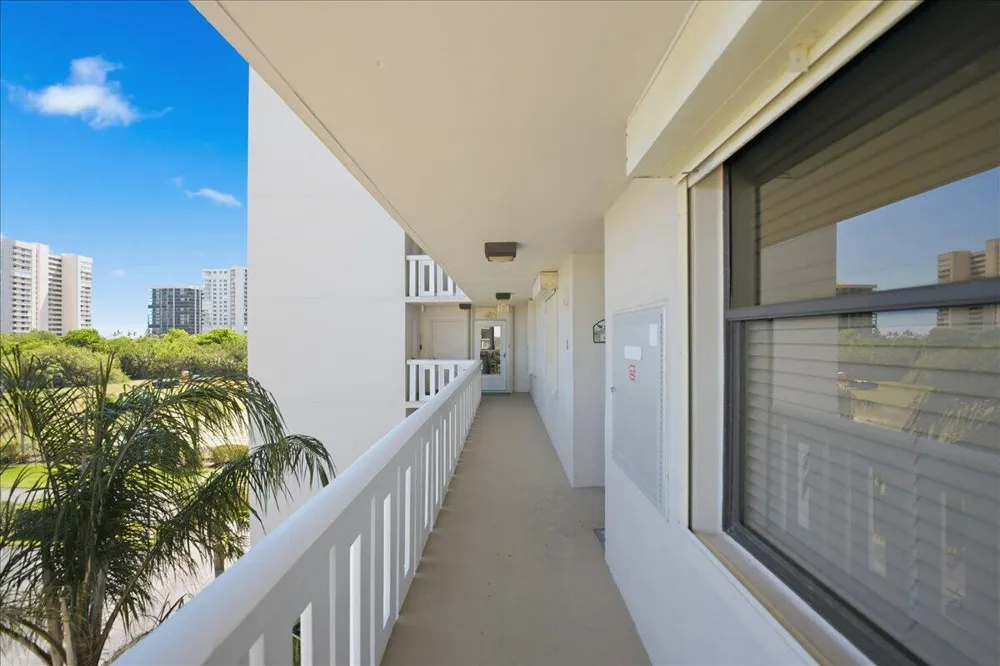 5059 Hwy A1a #401 Hutchinson Island, FL 34949