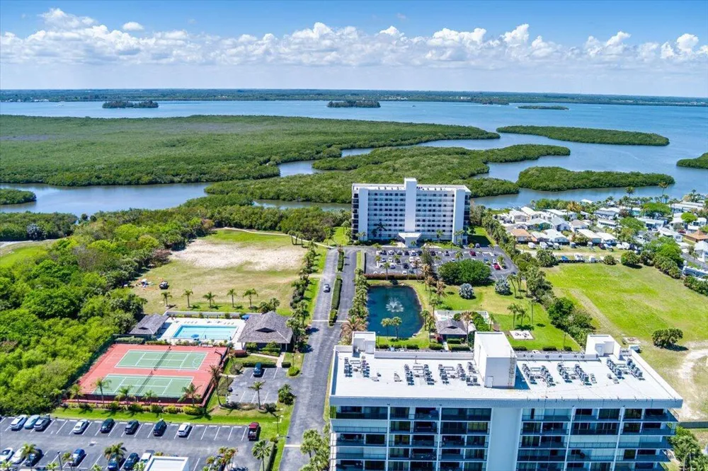 5059 Hwy A1a #401 Hutchinson Island, FL 34949