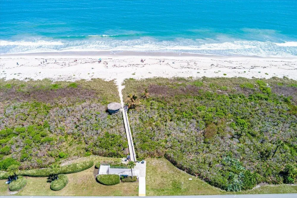 5059 Hwy A1a #401 Hutchinson Island, FL 34949