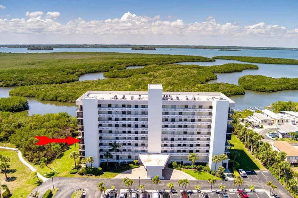 5059 Hwy A1a #401 Hutchinson Island, FL 34949