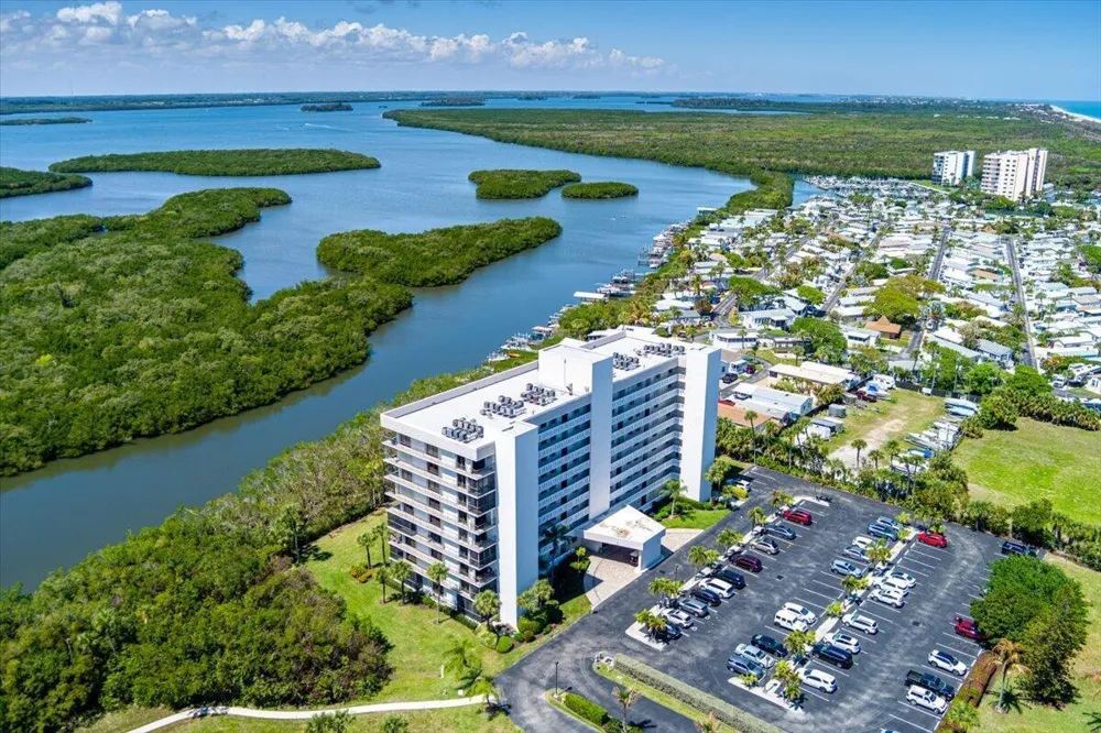 5059 Hwy A1a #401 Hutchinson Island, FL 34949