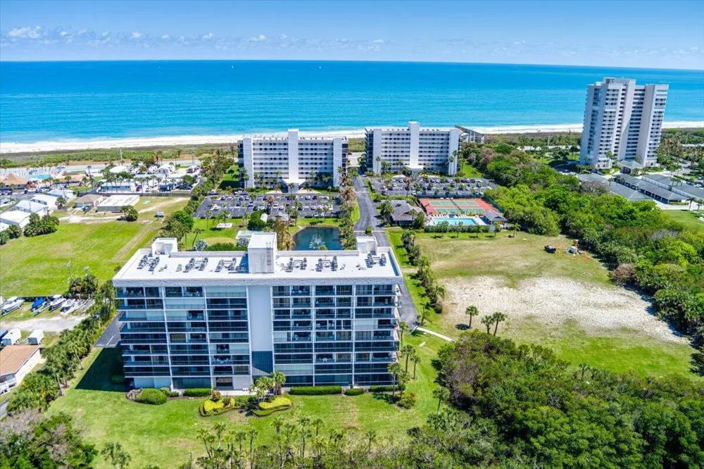 5059 Hwy A1a #401 Hutchinson Island, FL 34949