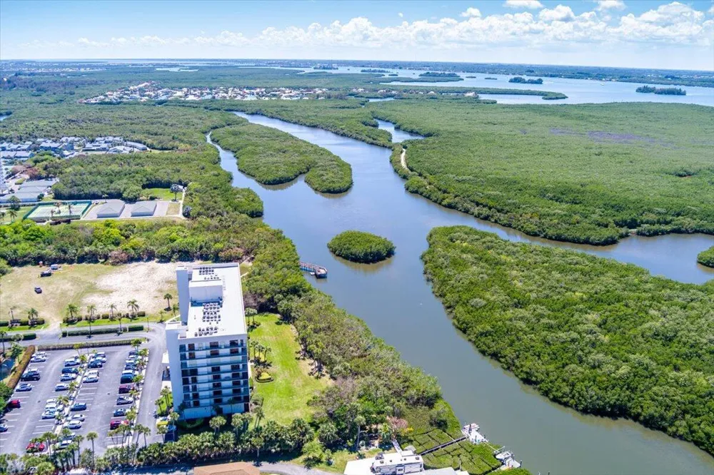 5059 Hwy A1a #401 Hutchinson Island, FL 34949