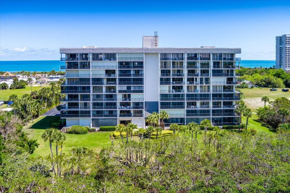 5059 Hwy A1a #401 Hutchinson Island, FL 34949