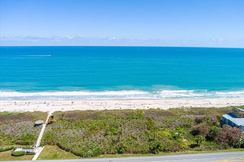5059 Hwy A1a #401 Hutchinson Island, FL 34949
