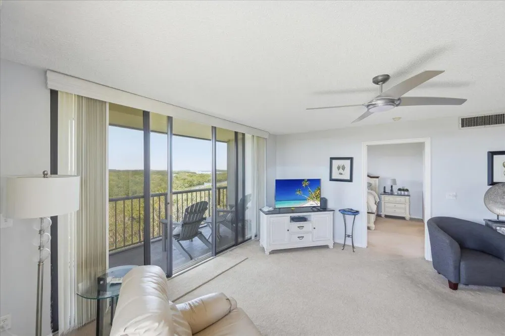 5059 Hwy A1a #401 Hutchinson Island, FL 34949
