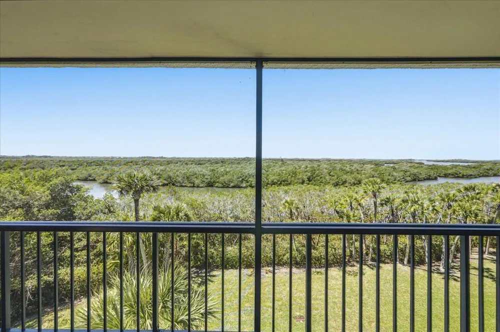 5059 Hwy A1a #401 Hutchinson Island, FL 34949