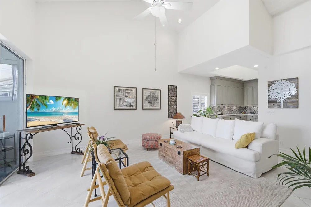47 Lakeshore Drive Hypoluxo, FL 33462