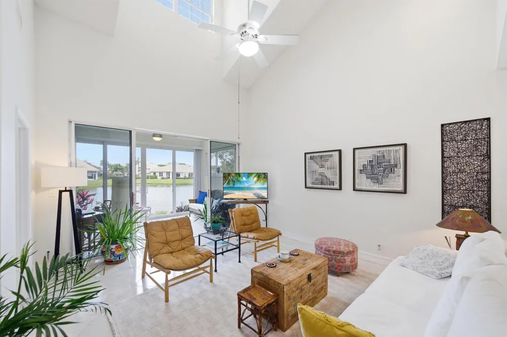 47 Lakeshore Drive Hypoluxo, FL 33462