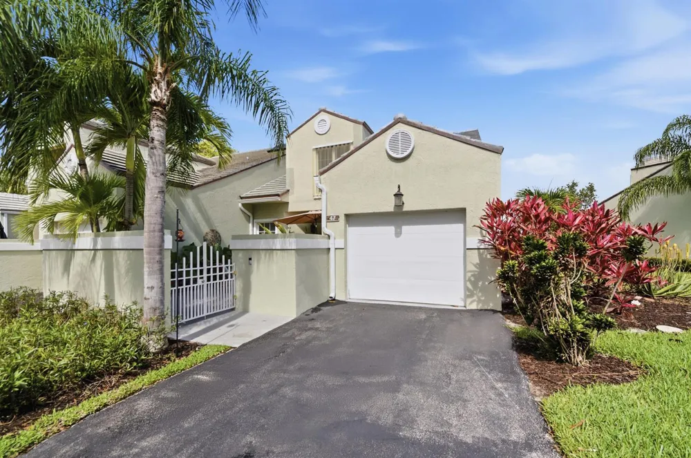 47 Lakeshore Drive Hypoluxo, FL 33462