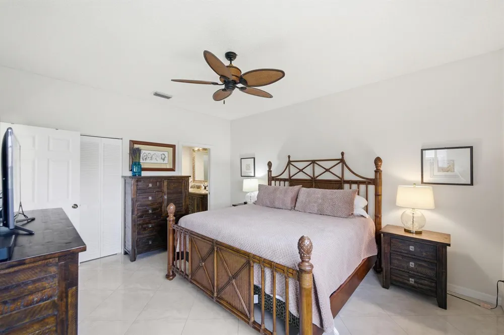 47 Lakeshore Drive Hypoluxo, FL 33462