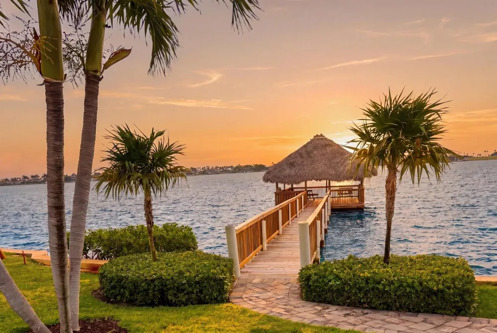 47 Lakeshore Drive Hypoluxo, FL 33462