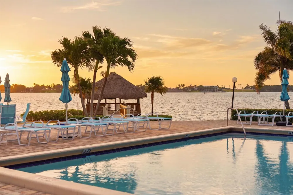 47 Lakeshore Drive Hypoluxo, FL 33462