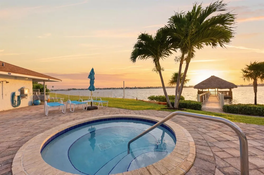 47 Lakeshore Drive Hypoluxo, FL 33462