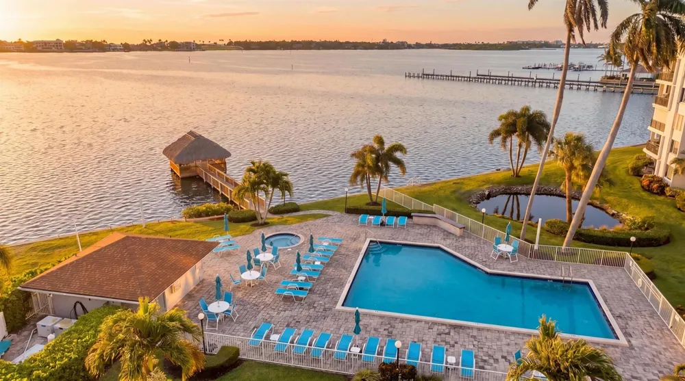 47 Lakeshore Drive Hypoluxo, FL 33462
