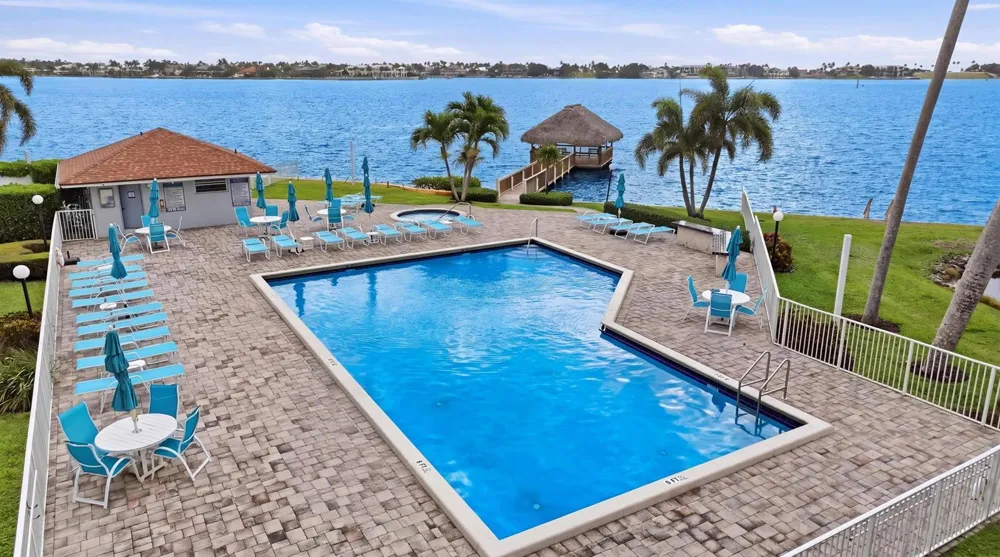 47 Lakeshore Drive Hypoluxo, FL 33462