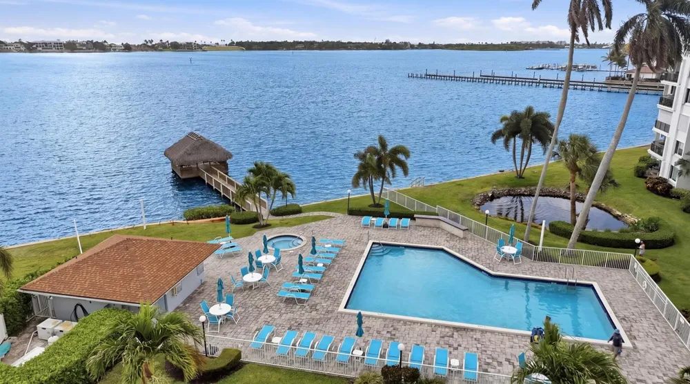 47 Lakeshore Drive Hypoluxo, FL 33462