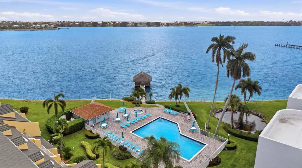 47 Lakeshore Drive Hypoluxo, FL 33462