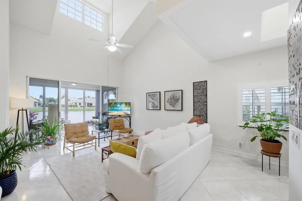 47 Lakeshore Drive Hypoluxo, FL 33462
