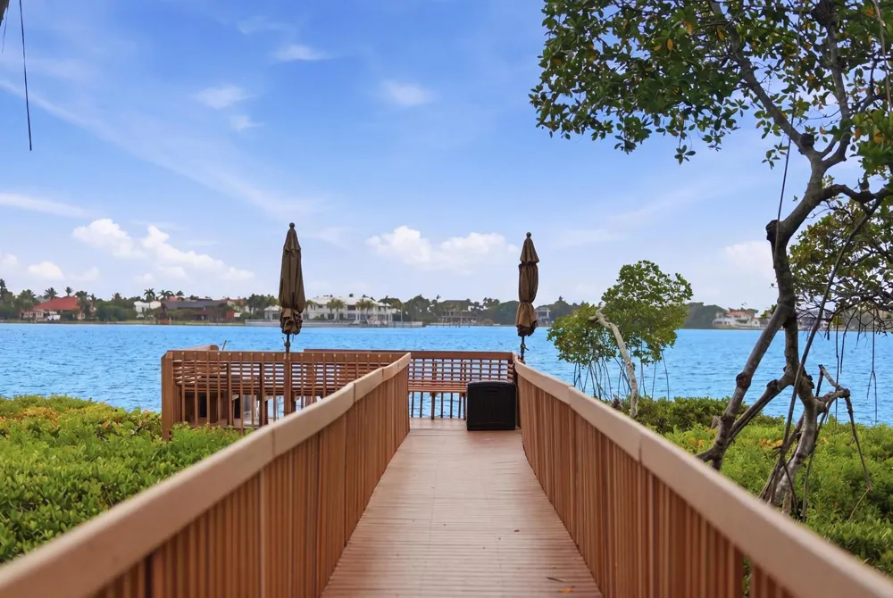 47 Lakeshore Drive Hypoluxo, FL 33462
