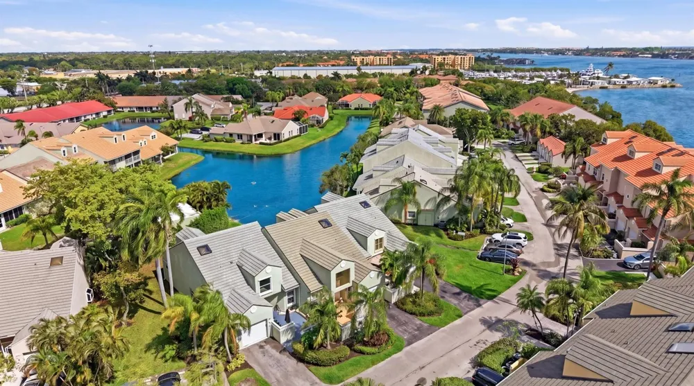 47 Lakeshore Drive Hypoluxo, FL 33462