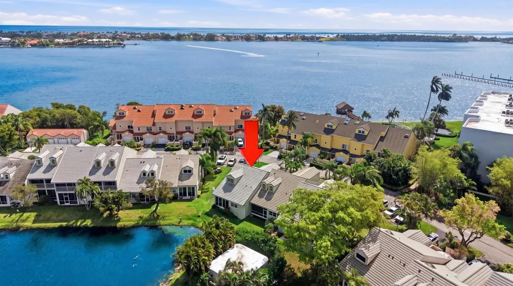 47 Lakeshore Drive Hypoluxo, FL 33462