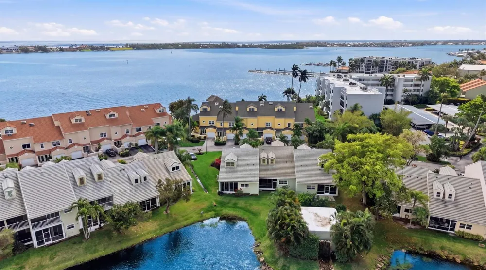 47 Lakeshore Drive Hypoluxo, FL 33462