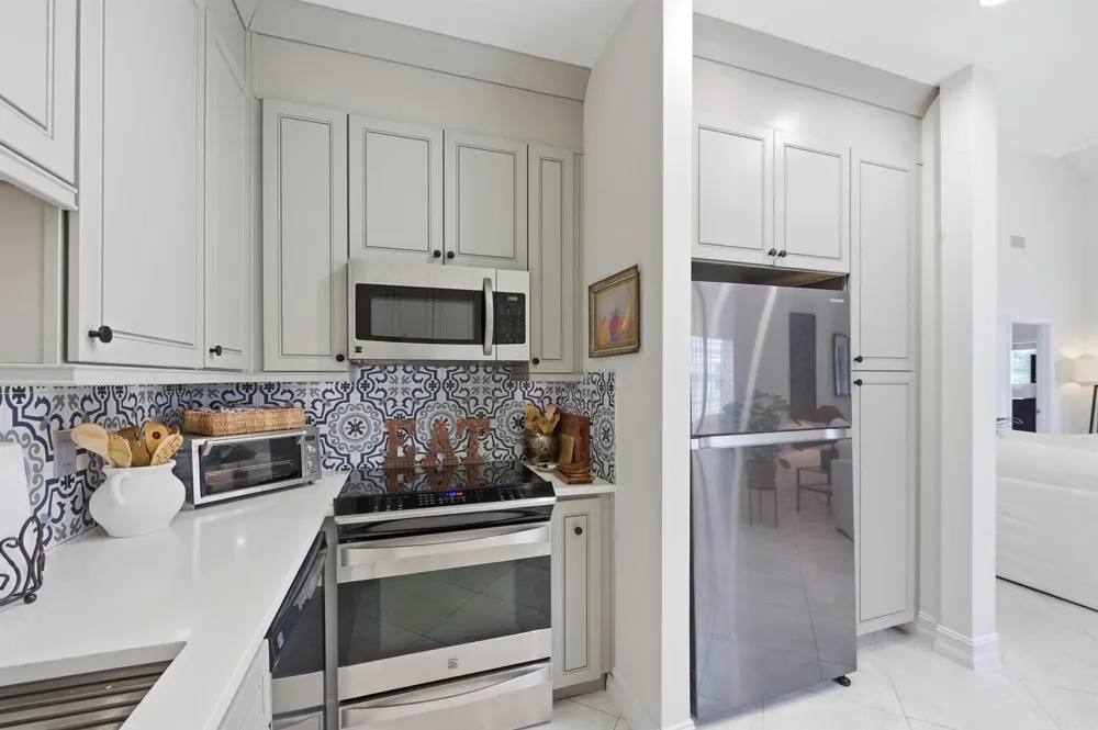 47 Lakeshore Drive Hypoluxo, FL 33462