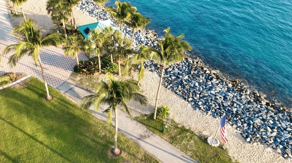 178 Lake Drive #4101 Palm Beach Shores, FL 33404