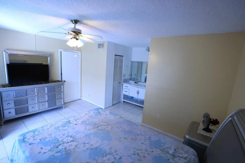 6570 Royal Palm Boulevard #106j Margate, FL 33063