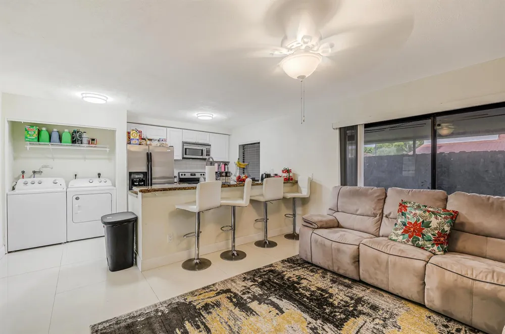 4003 W Woodscape Drive #2-k Miramar, FL 33023