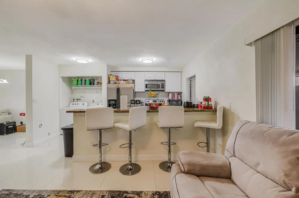 4003 W Woodscape Drive #2-k Miramar, FL 33023