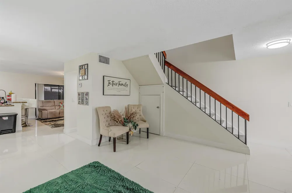4003 W Woodscape Drive #2-k Miramar, FL 33023