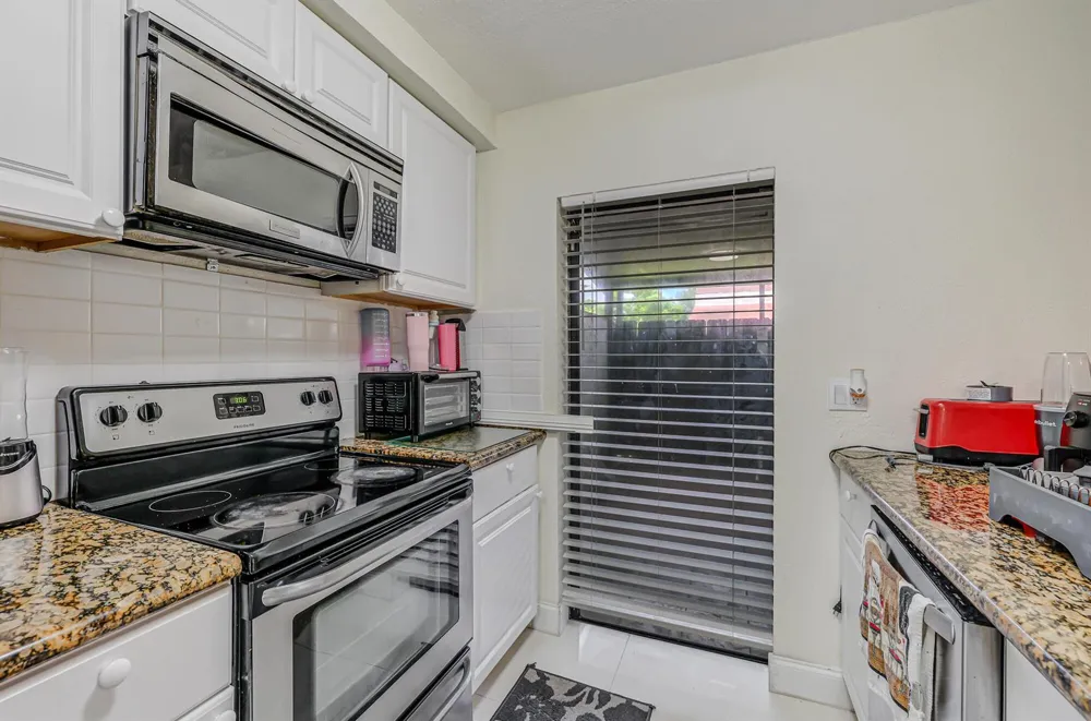 4003 W Woodscape Drive #2-k Miramar, FL 33023