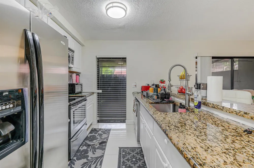 4003 W Woodscape Drive #2-k Miramar, FL 33023