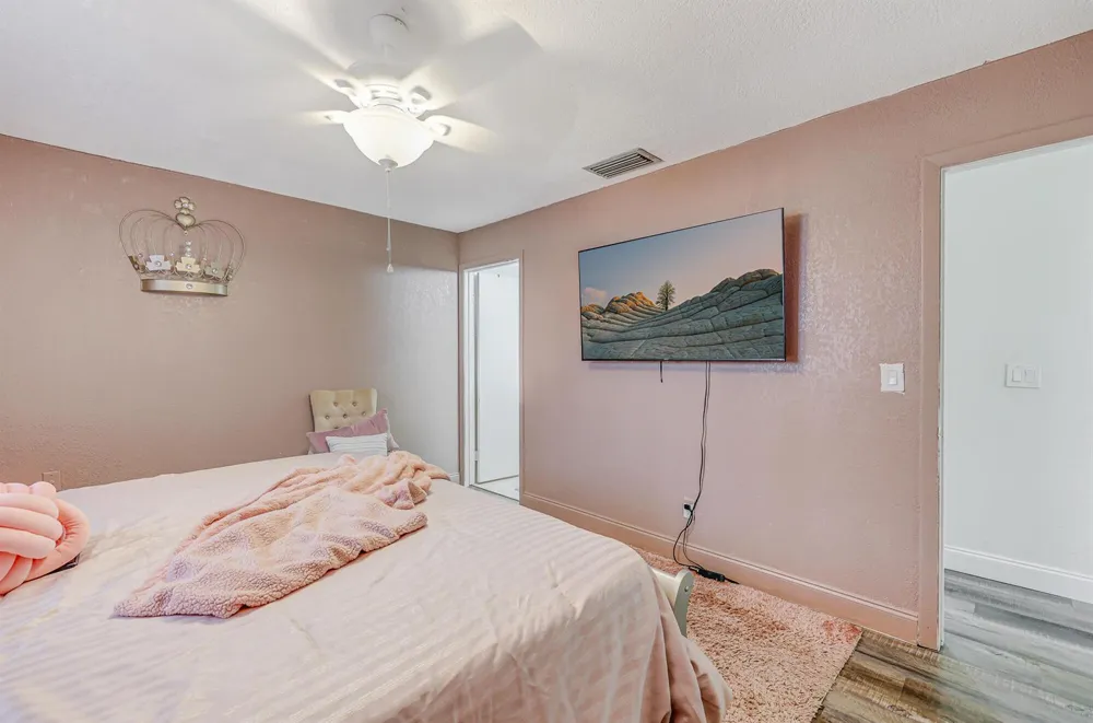 4003 W Woodscape Drive #2-k Miramar, FL 33023