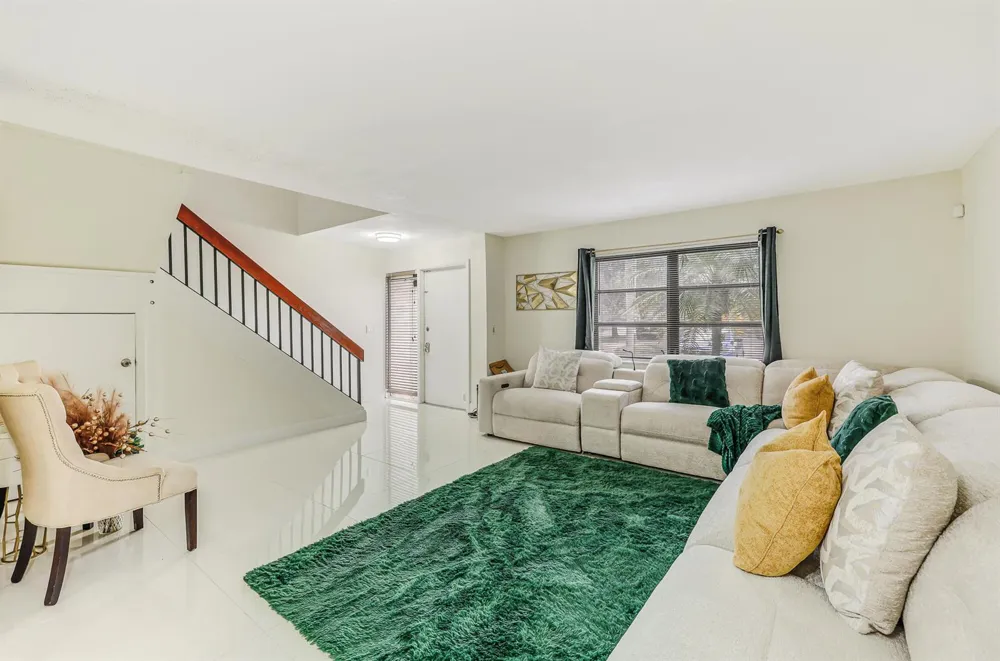 4003 W Woodscape Drive #2-k Miramar, FL 33023