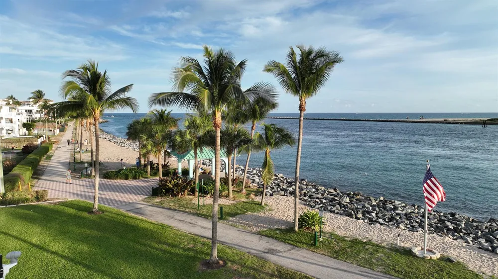 180 Lake Drive #2103 Palm Beach Shores, FL 33404