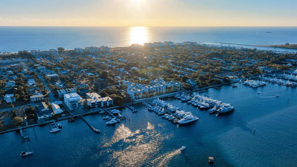 180 Lake Drive #2103 Palm Beach Shores, FL 33404