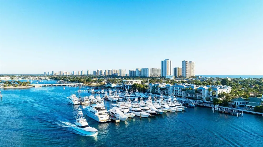 180 Lake Drive #2103 Palm Beach Shores, FL 33404