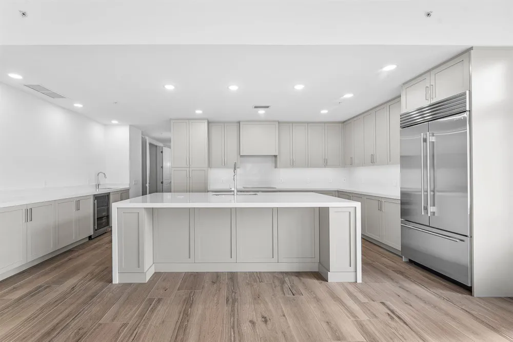 180 Lake Drive #2204 Palm Beach Shores, FL 33404