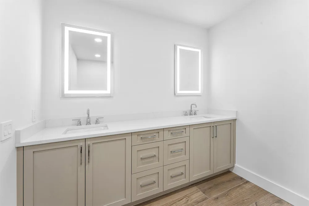 180 Lake Drive #2204 Palm Beach Shores, FL 33404